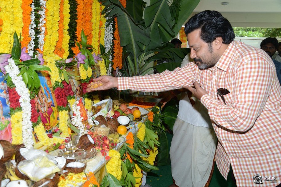 Supreme-Movie-Opening